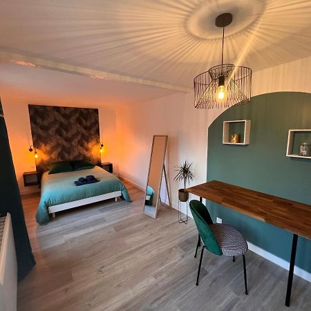 Yellowhouse - Teleworking- Wifi - Cosyhousebyjanna Шательро Екстер'єр фото